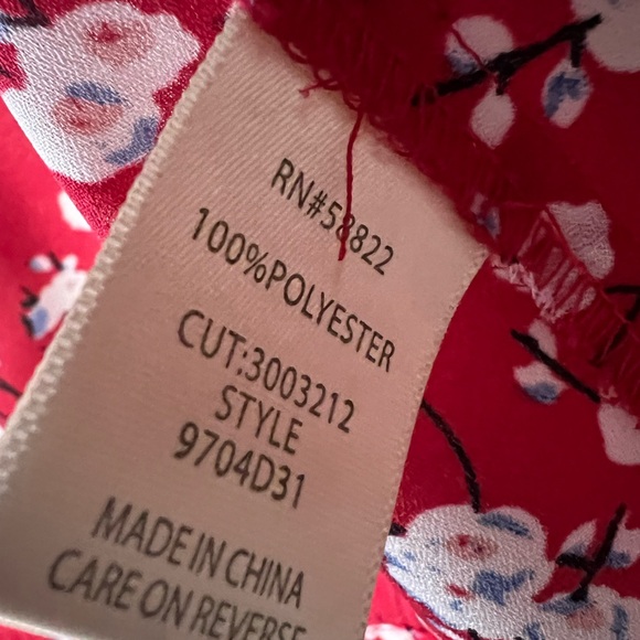 MAX STUDIO Red Wrap Blouse With Cherry Blossom Print SZ S - Picture 5 of 9
